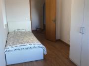 274553 Quarto para estudantes e jovens.