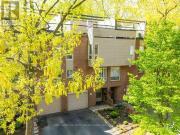 27 1250 Marlborough Court, Oakville, ON, L6H 2W7...