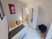 27 Bourbonnais #4 Chambre