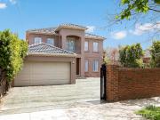 27 Fisher St, Malvern East