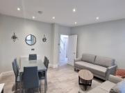 27 Gloucester Avenue, Lenton. 6 bed house to rent £4,030...