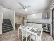 27 Rodney Street, Wynnum West QLD 4178 Apartment For...