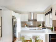 2/7 Windsor Street KEW