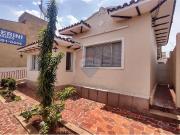 280.00 Área Útil Casa Alugar, 4 Ambientes localizado em...
