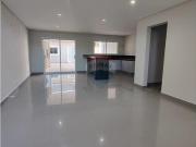 283 Área Útil Casa de Condomínio Alugar, 4 Dormitórios...