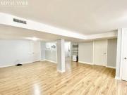 285 Conant Street Oshawa Ontario L1H 3S5 285 Conant...