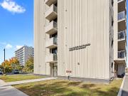 2880 2900 Carling Avenue 1 Bedroom Apartment for Rent at...