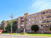 2895 Bathurst St, Toronto