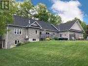 28 Boyd Crescent, Oro Medonte Moonstone, ON, L0K 1N0 house.