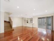 28 Llewellyn Street, Kangaroo Point House for rent...