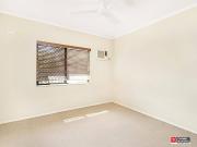 2/8 Macilwraith Street, Manoora