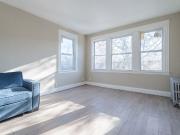 28 Pumgansett Street