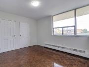 2900 Bathurst Street 3 Bedroom Apartment for Rent at...