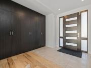 290 North Shore Boulevard E, Burlington, ON, L7T 1W9...