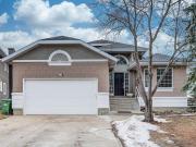 2925 Signal Hill Heights SW Calgary, AB T3H 2X4
