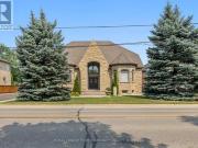 294 Sunset Beach Road, Richmond Hill, ON, L4E 3H2 house...