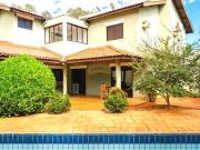 295 Área Útil Casa de Condomínio Alugar, 3 Dormitórios...