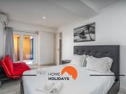 #296 Praia da Rocha by Home Holidays