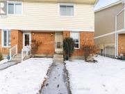 29 935 Cookshire Crescent, Ottawa, ON, K4A 3K4 townhouse...