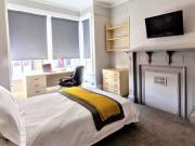 29 Manor Drive, Leeds, LS6 1DE