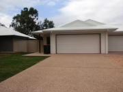 2/9 Paperbark Place, Emerald, QLD 4720