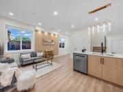 2 2703 East 3Rd Avenue, Vancouver, BC, V5M 1H3 duplex...