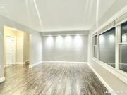 2 275 Sydney St S, Kitchener, Ontario N2G 3V8