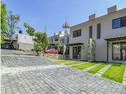 $2,300,000 Casa con Dos Recámaras en Condominio en San...