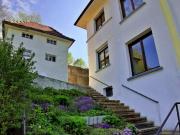 2 3 Familienhaus in Panoramalage, mit 305 m² WF und 232...