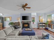 2 410 MAHON AVENUE, North Vancouver, BC V7M 2R5...