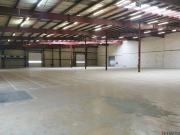 2.500m² Lagerhalle mit Rampen & 250m² Büro