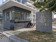 2.5 BHK Apartment in Sushant Golf City for resale...