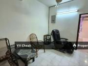 2.5 Storey House 6 Rooms Facing Field Good For Big Family