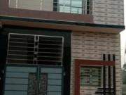 2.5 ta 10 Marla gar or single Room students available...