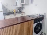 2 AMB LIBRE DE GASTOS todo amoblado nuevo tv wifi $750...