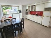 2 amb. z/ La Perla. al frente. Tipo dúplex. cochera....