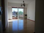 2 ambientes a 2 cuadras pza. ARENALES. LATERAL CON VISTA...