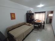 2 AMBIENTES CON PATIO Y COCHERA EN PLENO CENTRO MORENO 2550