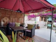 2 Apartamentos T1, com Garagens e Logradouro, no Estoril