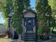 2 Bdrm Main Floor: Downtown Kelowna