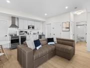 2 BED 1 BATH IDEAL FOR STUDENTS