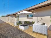 2 bed 1 bath renovated apartment home! Enjoy a large...