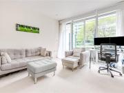 2 bed 1st Floor Flat to rent in Battersea Wandsworth,...