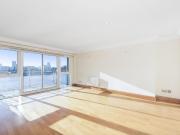 2 bed 1st Floor Flat to rent in London Southwark, E1W,...