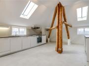 2 bed 1st Floor Flat to rent in Chelsea Kensington And...