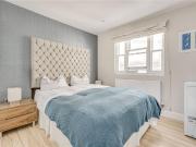 2 bed 1st Floor Flat to rent in Fulham Hammersmith And...