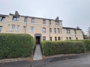2 bed 1st Floor Flat to rent in Glasgow Renfrewshire,...