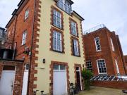 2 bed 1st Floor Flat to rent in Hampshire, SO23, from...