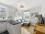 2 bed 1st Floor Flat to rent in Islington Camden, N7,...