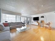 2 bed 1st Floor Flat to rent in Islington, N1, from...